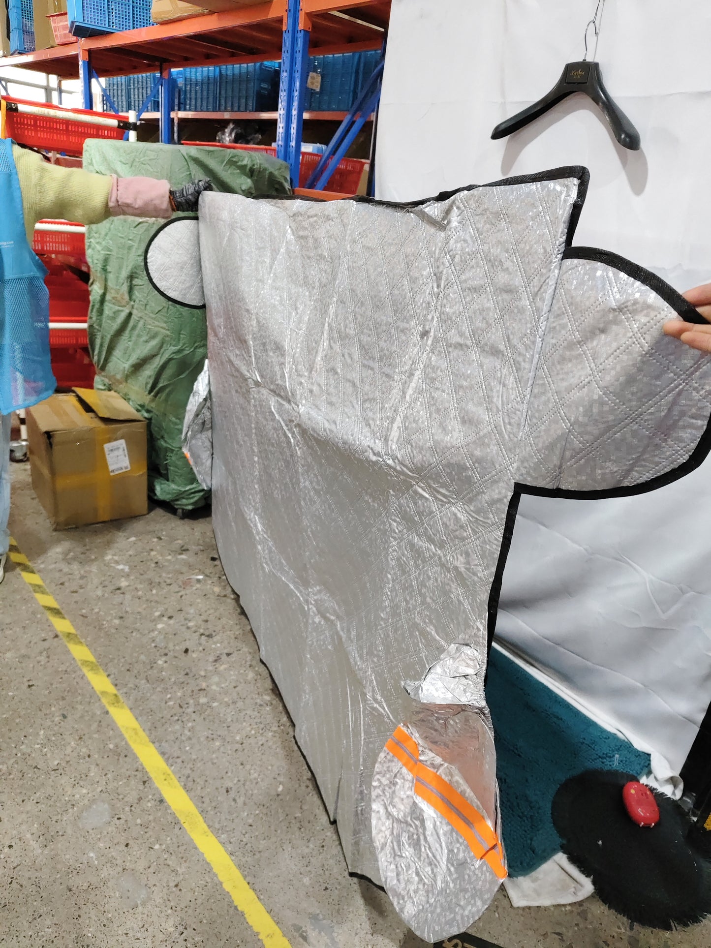 Magnetic Windshield Snow Shield